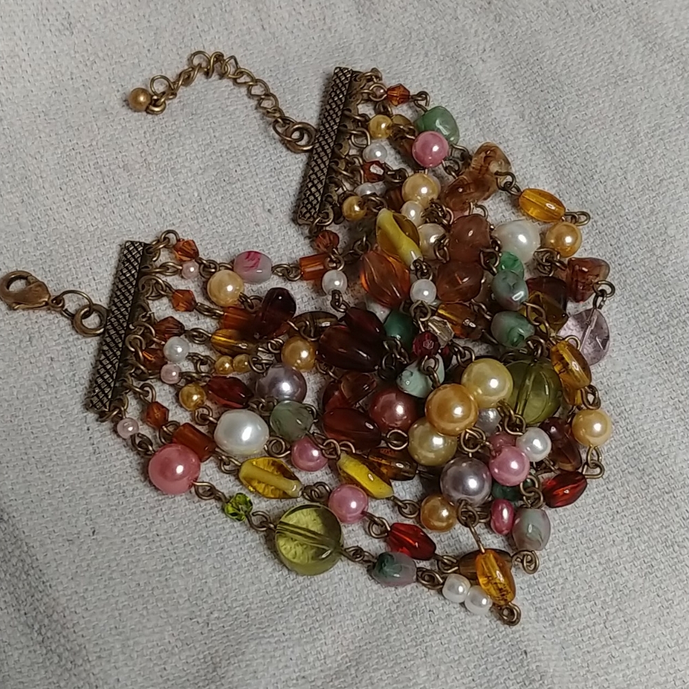 Multi-strand bracelet - Picture 2 of 3